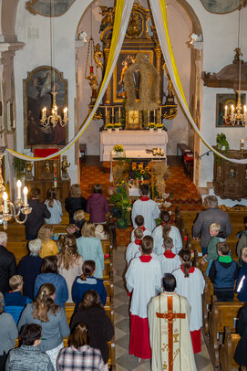 Thumbnail: _JA 24131 Erntedank in Hohenried, Kirche, Messe.jpg